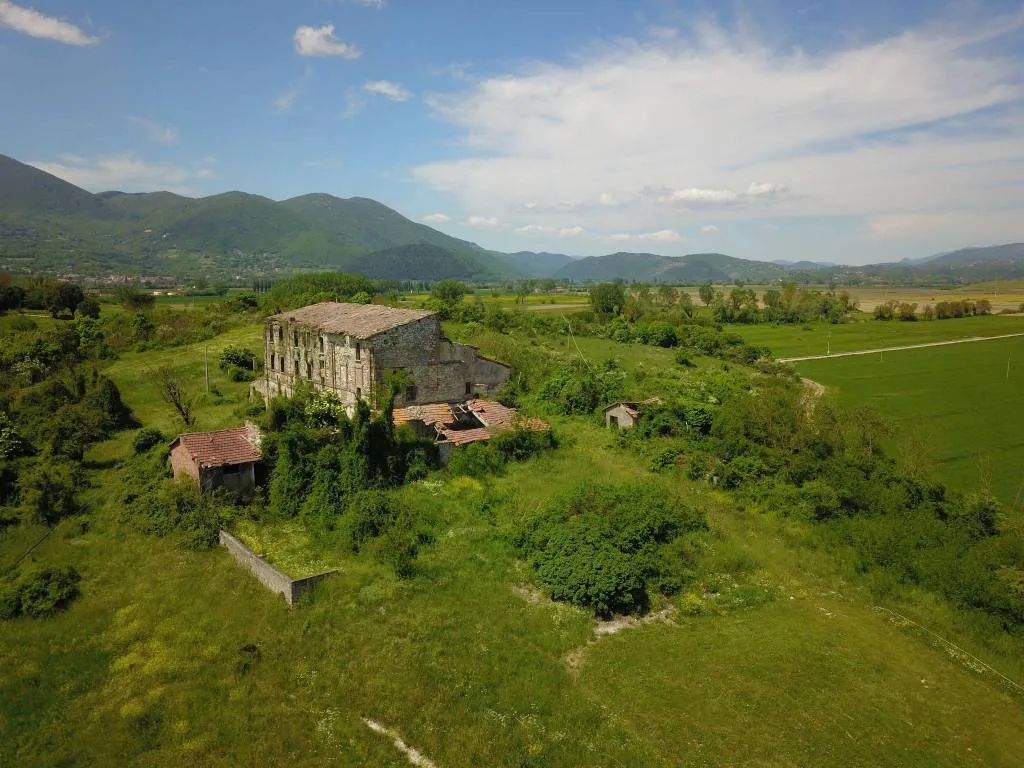 Palazzo/Stabile in vendita a Rieti - foto 2