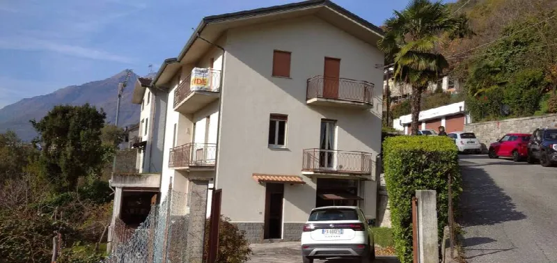 Villa in vendita a Berbenno di Valtellina - foto 1