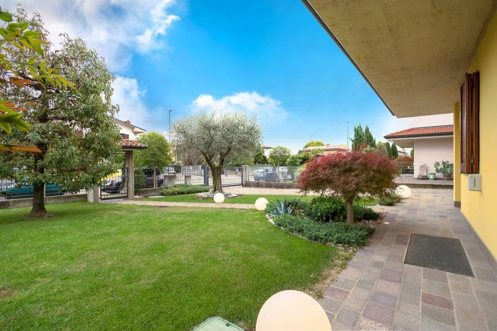 Villa in vendita a Calcinate - foto 4