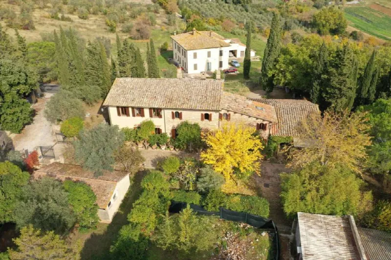 Rustico/Casale in vendita a Perugia - foto 1