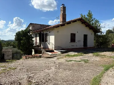 Villa in vendita a Poggio Catino - foto 1