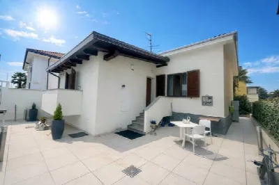 Villa in vendita a Vercelli - foto 1