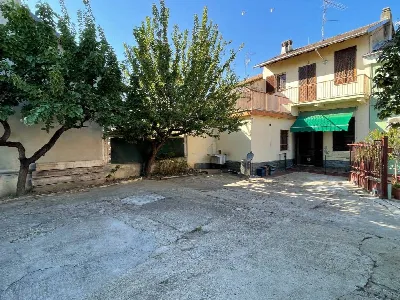 Villetta a schiera in vendita a Vercelli - foto 1