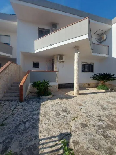 Villetta a schiera in vendita a Taranto, S... - foto 2