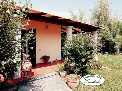 Casa Indipendente a Carrara