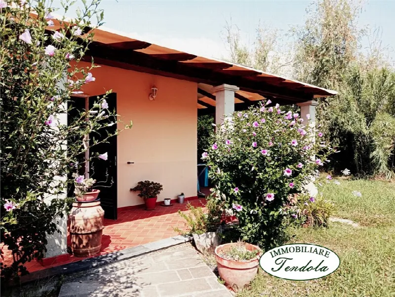 Casa Indipendente in vendita a Carrara, Fontia, Fossola, Fossone - foto 1