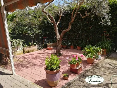 Casa Indipendente a Ameglia