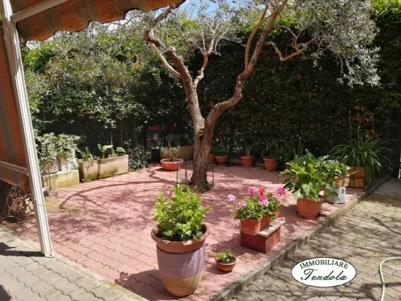 Casa Indipendente in vendita ad Ameglia - foto 1