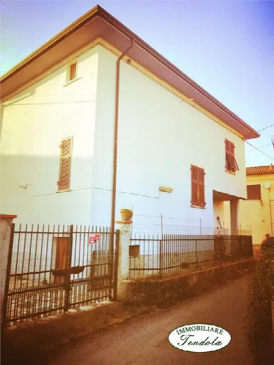 Casa Indipendente in vendita a Ortonovo - foto 1