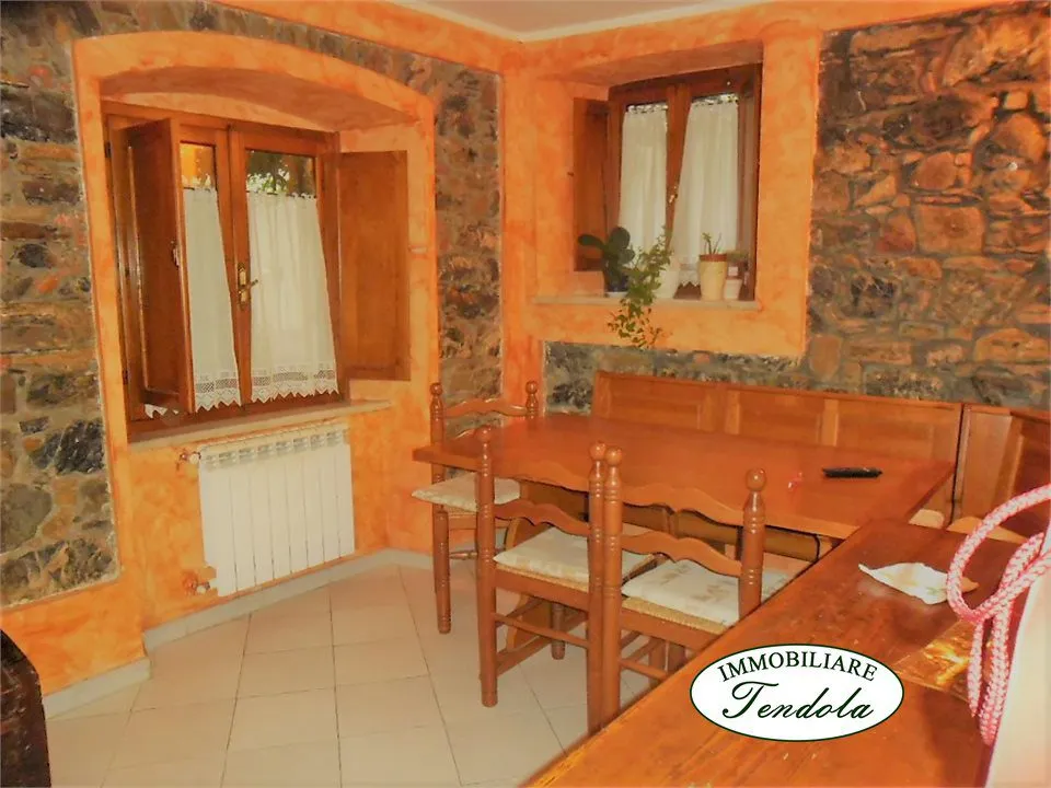 Casa Indipendente in vendita a Castelnuovo Magra - foto 2