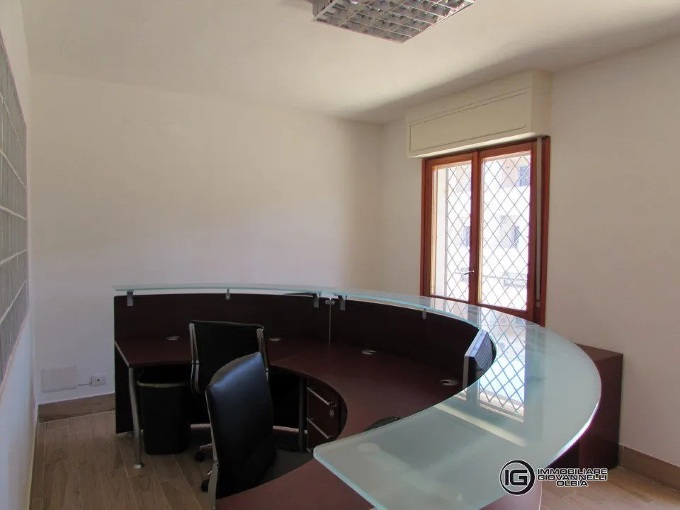 Ufficio in vendita a Olbia - foto 2