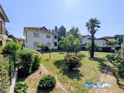 Villa a Ivrea