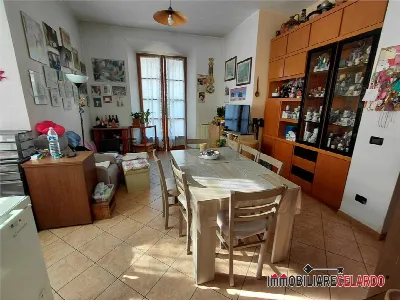 Appartamento in vendita a Colle di Val d'E... - foto 1