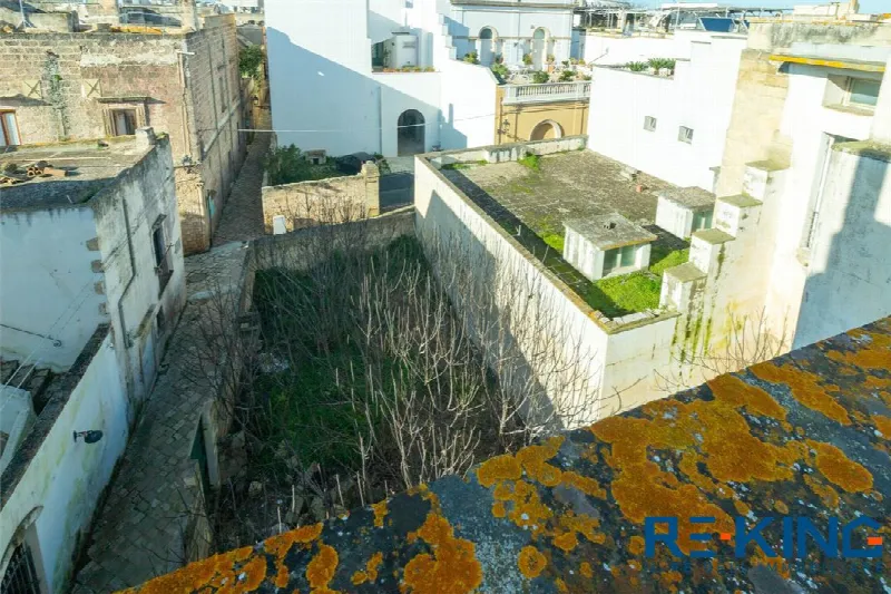 Palazzo/Stabile in vendita a Racale - foto 1
