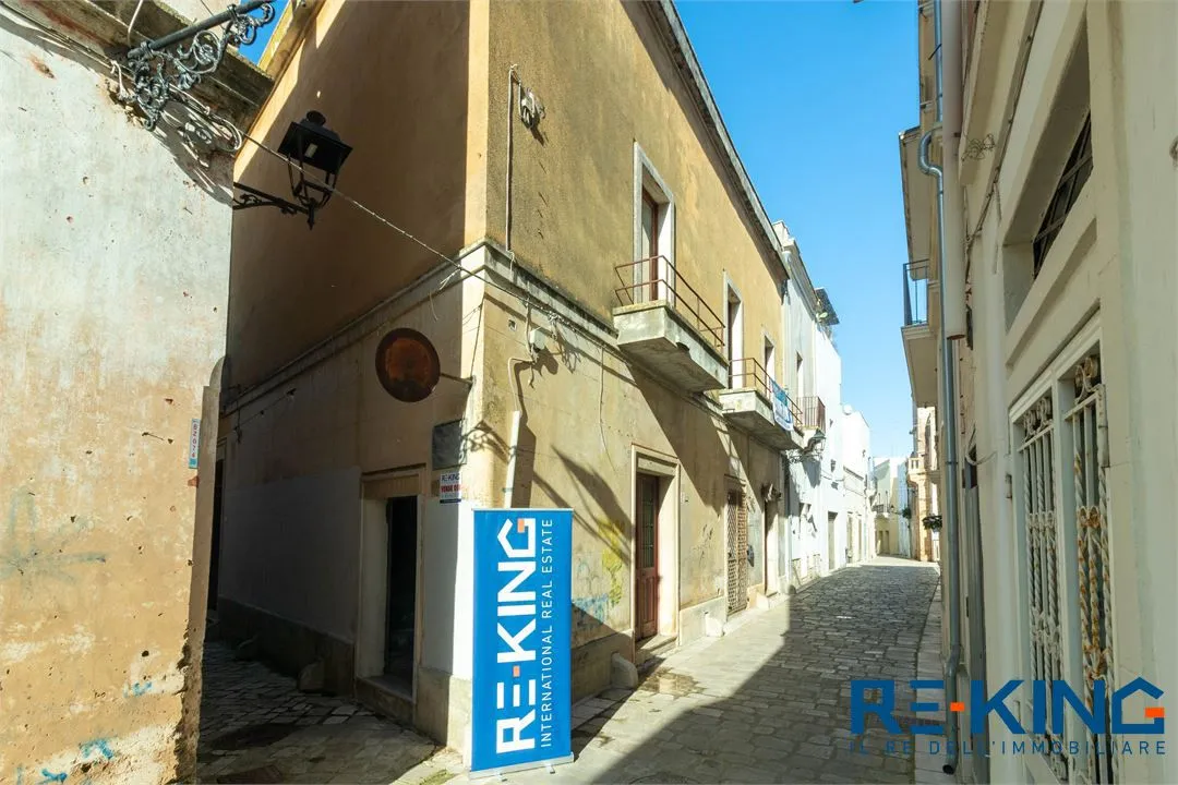Palazzo/Stabile in vendita a Racale - foto 2