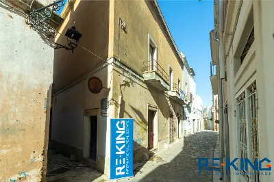 Palazzo/Stabile in vendita a Racale - foto 2