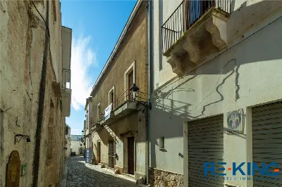 Palazzo/Stabile in vendita a Racale - foto 3