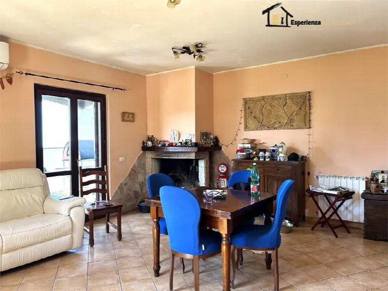 Casa Indipendente in vendita a Poggio Mirteto - foto 1