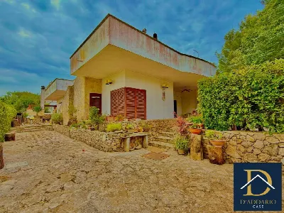 Villa in vendita a Pulsano - foto 1