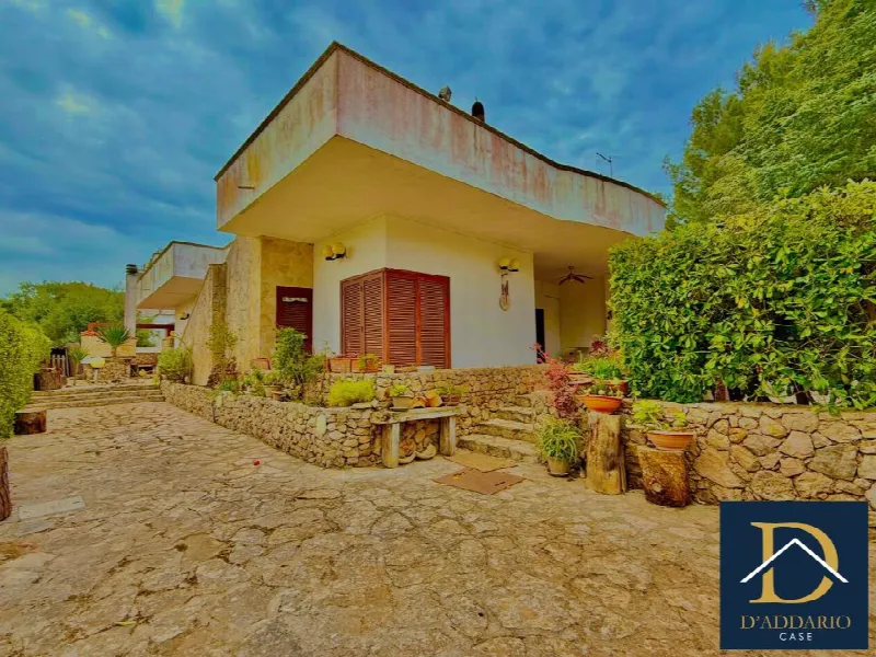 Villa in vendita a Pulsano - foto 1