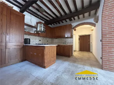 Appartamento in vendita a Carrara, Centro - foto 1