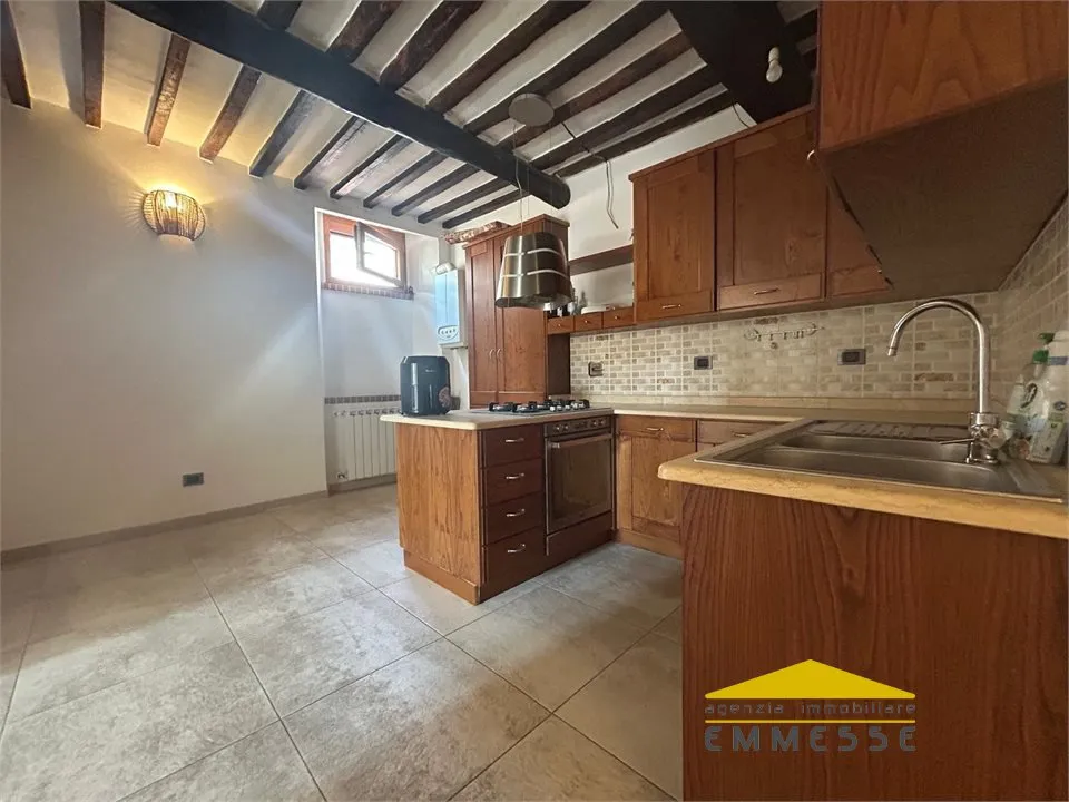 Appartamento in vendita a Carrara, Centro - foto 2