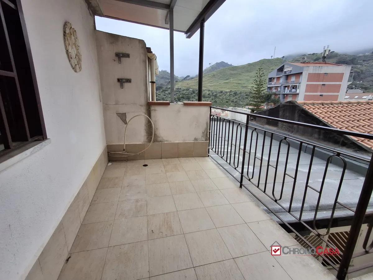 Casa Indipendente in vendita a Messina, Villaggio Santo, Camaro, Gazzi - foto 2