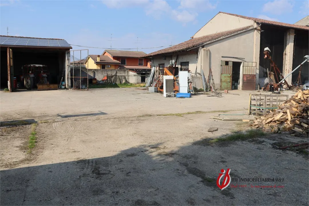 Rustico/Casale in vendita a Erbè - foto 2