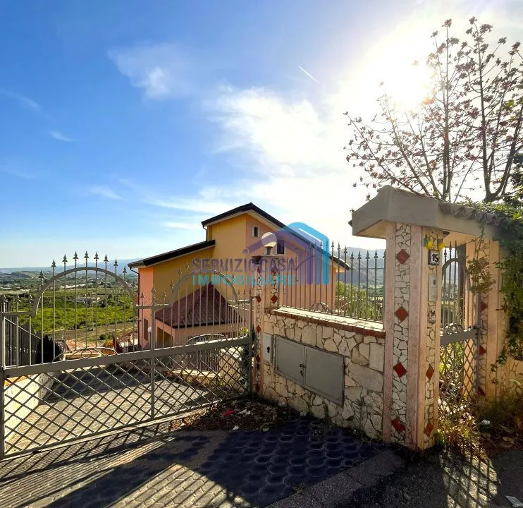 Villa in vendita a Taormina - foto 1
