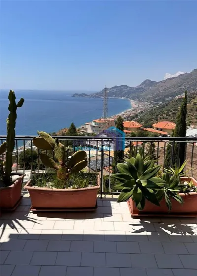 Appartamento a Letojanni
