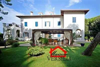 Villa a Massa