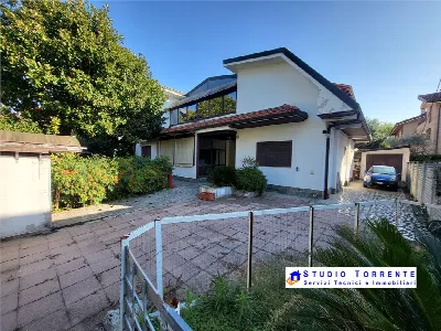 Villa in vendita a Senago - foto 1