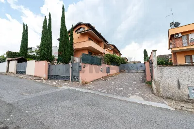 Appartamento in vendita a Roma, Acilia, ca... - foto 1